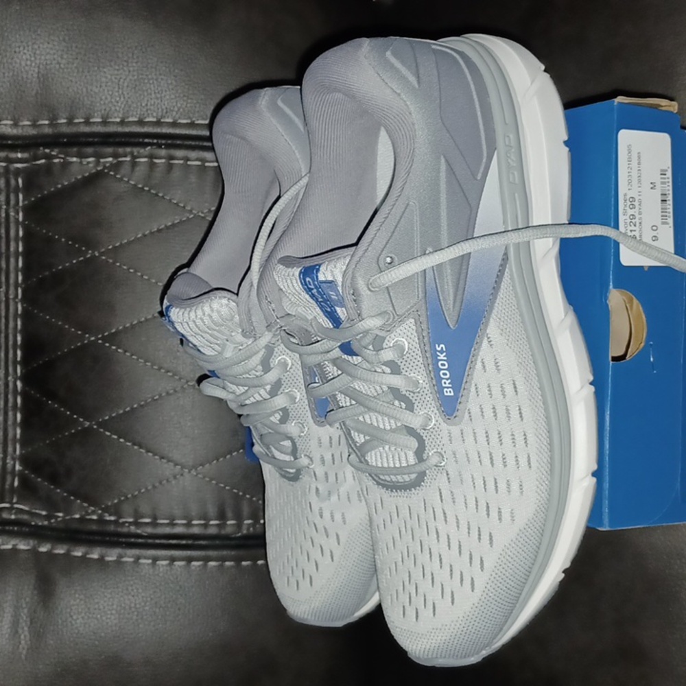 Womens - Brooks Dyad 11 Sneakers Brand New